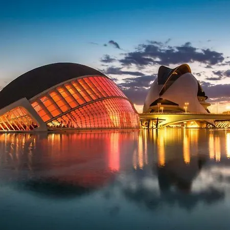 Cerca De La Playa Y Ciudad De Ciencias Апартаменты